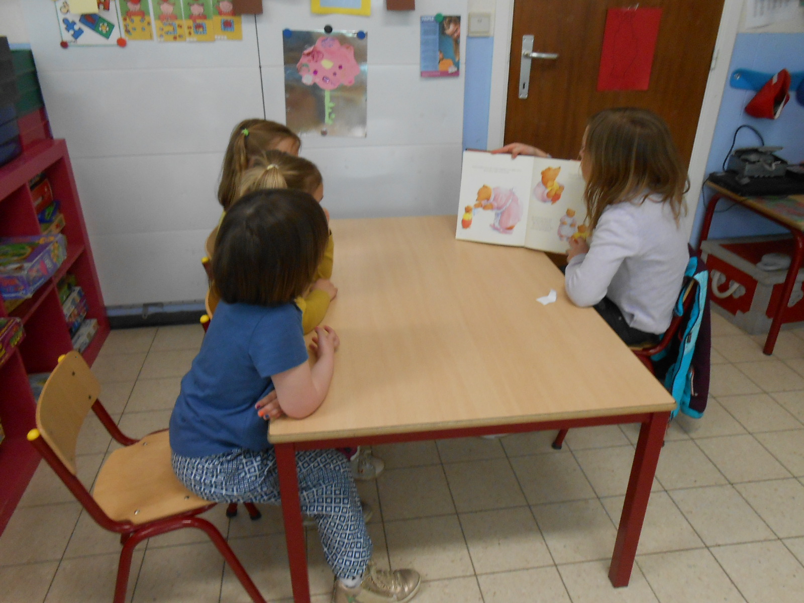 voorlezen in de kleuterschool